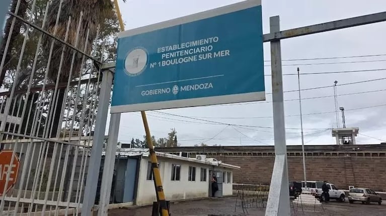 Lo tomaron de rehén en una cárcel y su mamá y su tía murieron cuando viajaban para ayudarlo