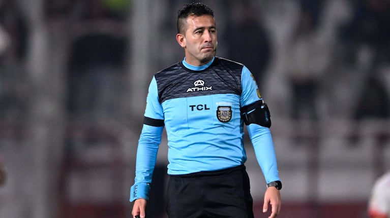 Lobo Medina dirigirá Belgrano-Huracán. (Foto: Fotobaires).