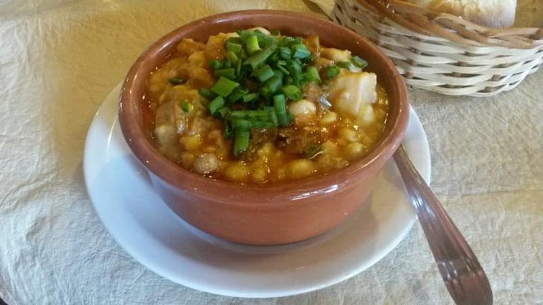 Locro: sagrado, patrio y laburante