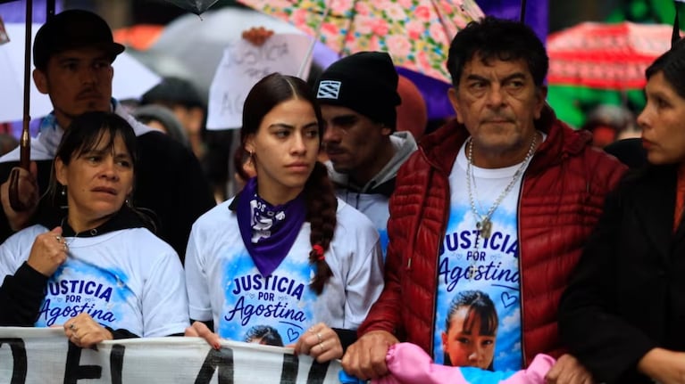 Los abuelos de Agostina, entre el dolor y el pedido de justicia.