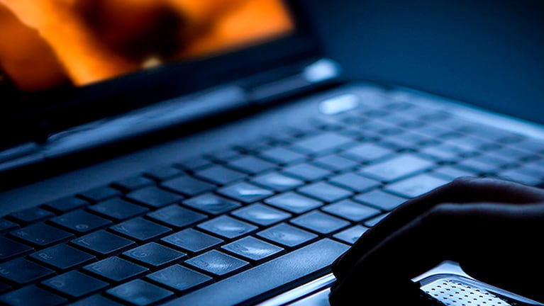 Los abusos se produjeron a través de medios digitales.