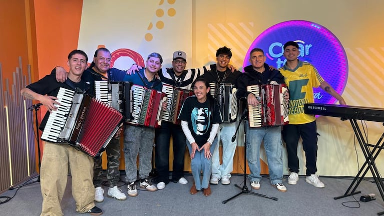 Los acordeonistas de diversas bandas cuarteteras se unieron en el streaming en la previa a su día.