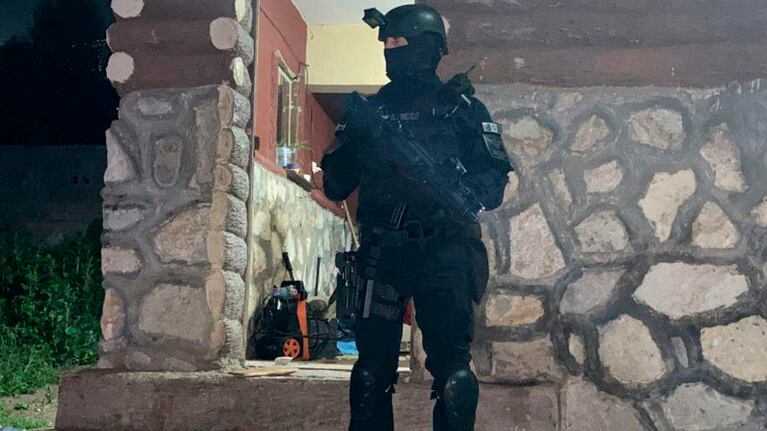 Los agentes desbarataron dos puntos de venta de droga.