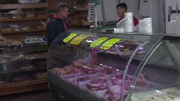 Los alimentos empujaron una fuerte suba en los almacenes.