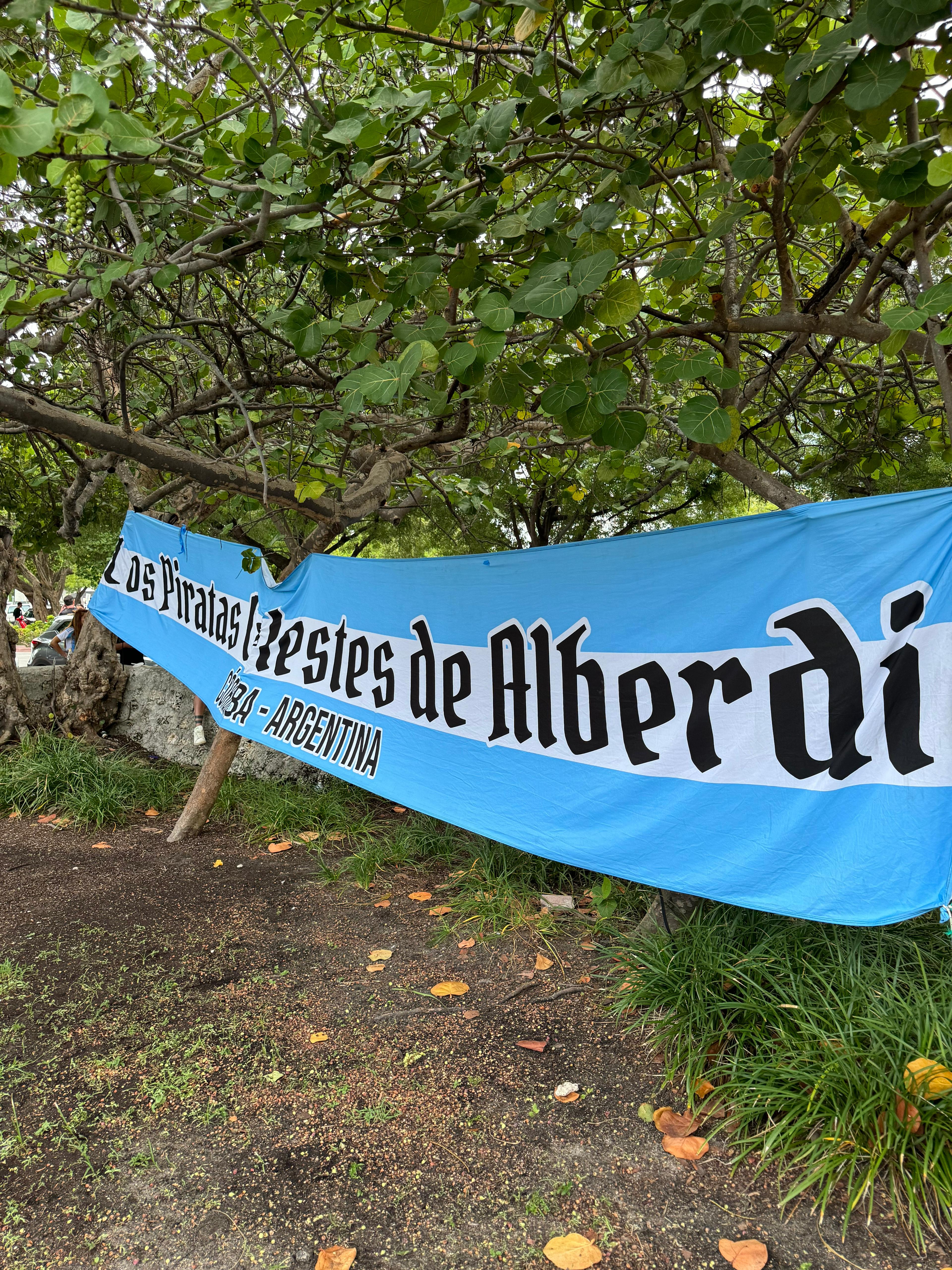 Los argentinos se reunieron en North Beach para alentar a la Selección.