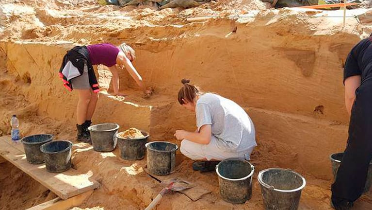 Los arqueólogos trabajaron en un terreno de grava y arena en el río Rin.