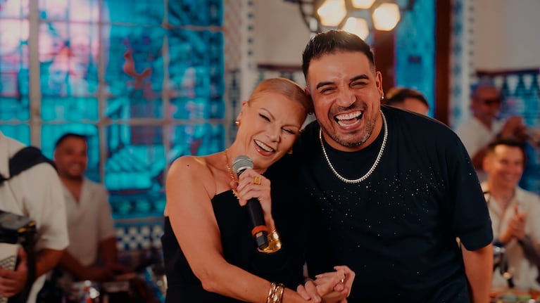 Los artistas se fusionaron para cantar dos clásicos de la puertorriqueña en cuarteto.