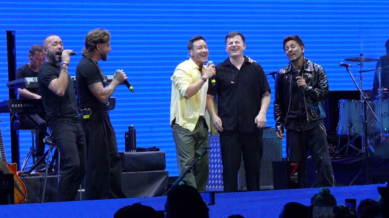 Los artistas se subieron al escenario juntos en Jesús María.