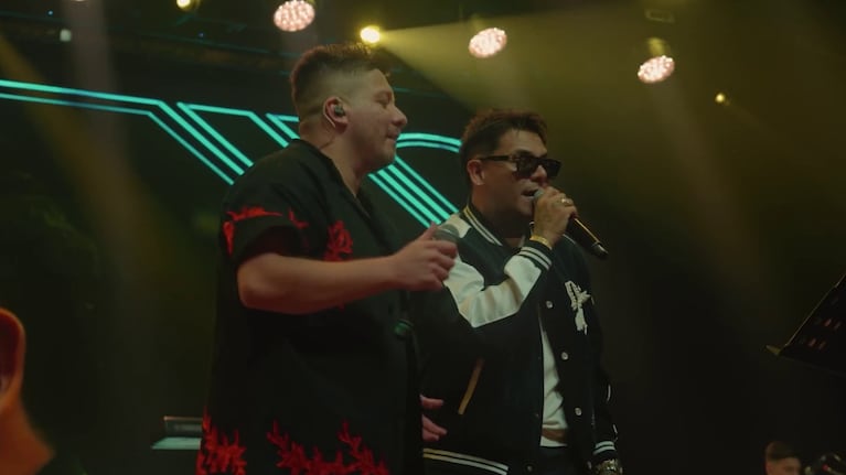 Los artistas se unieron para un cuarteto bien arriba.