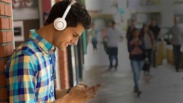 Los auriculares ya no son tecnología: son complementos de moda