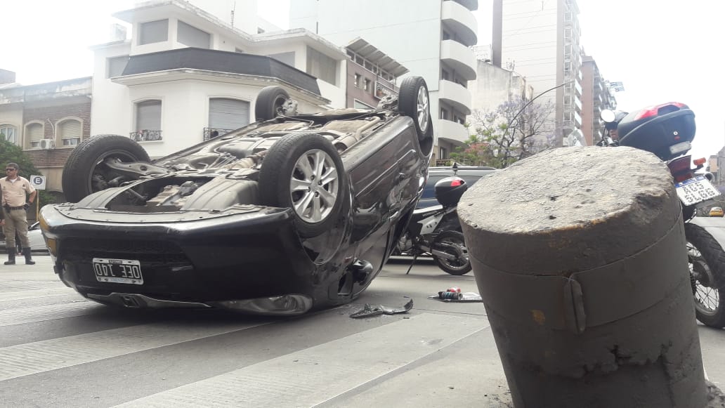 Los automovilistas no pueden con los "lavarropas" y son frecuentes los accidentes.