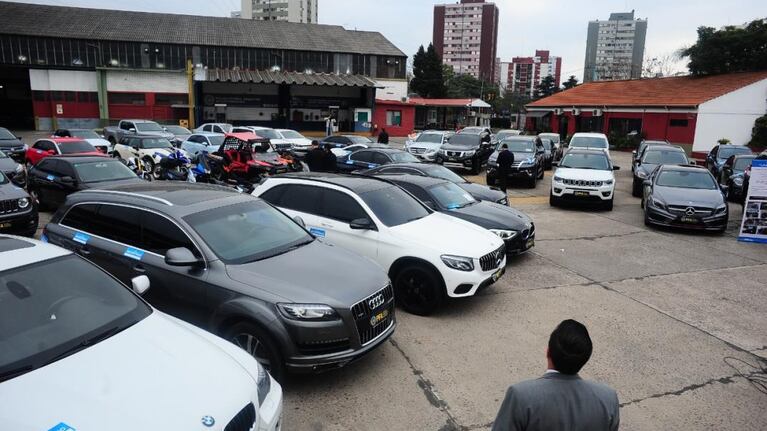 Los autos suman un valor de unos 100 millones de pesos.