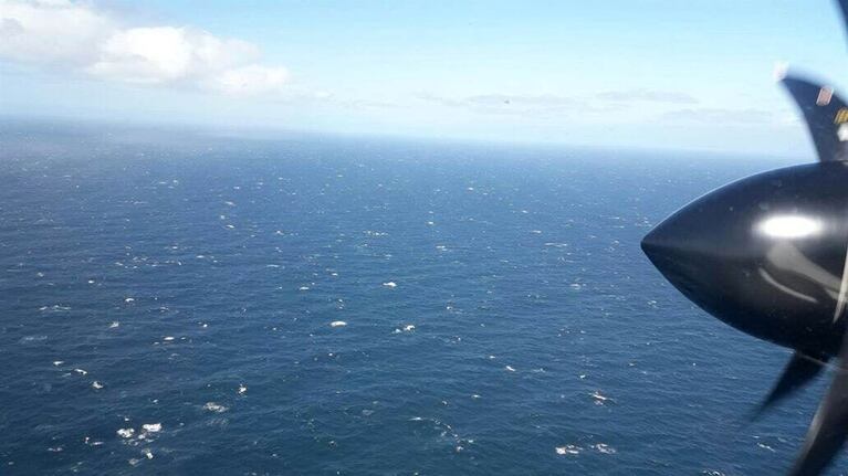 Los aviones son fundamentales en la búsqueda del submarino.