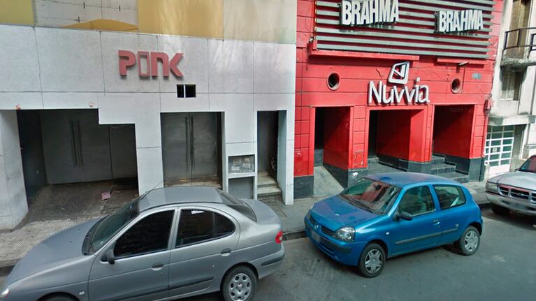 Los boliches de calle Larrañaga se llenan de jóvenes cada fin de semana.