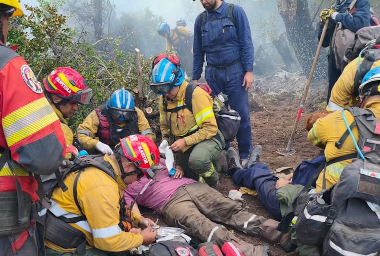 Los bomberos cordobeses salvaron a dos personas.