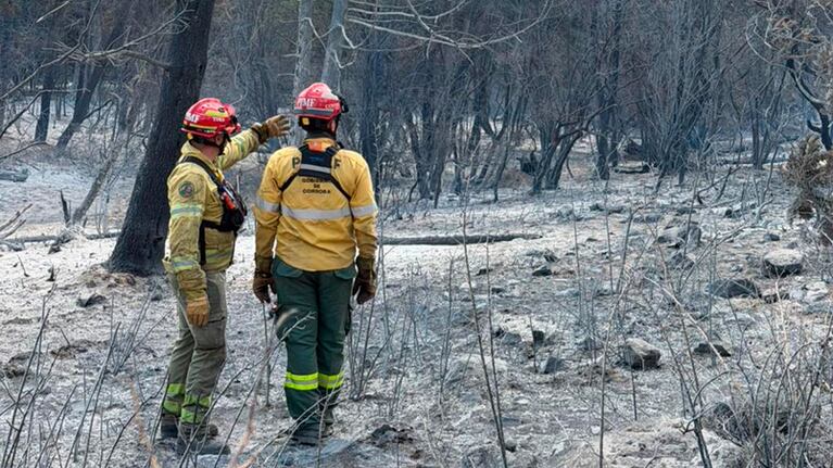 Los bomberos cordobeses se sumaron al trabajo contra los incendios en Chubut.