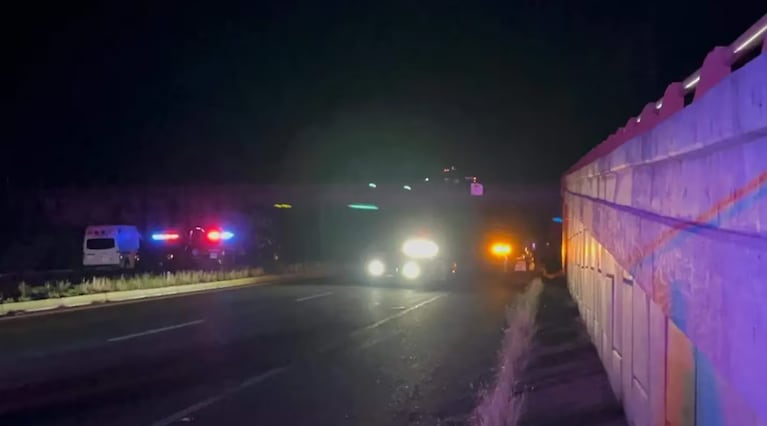 Los cadáveres aparecieron en una autopista.