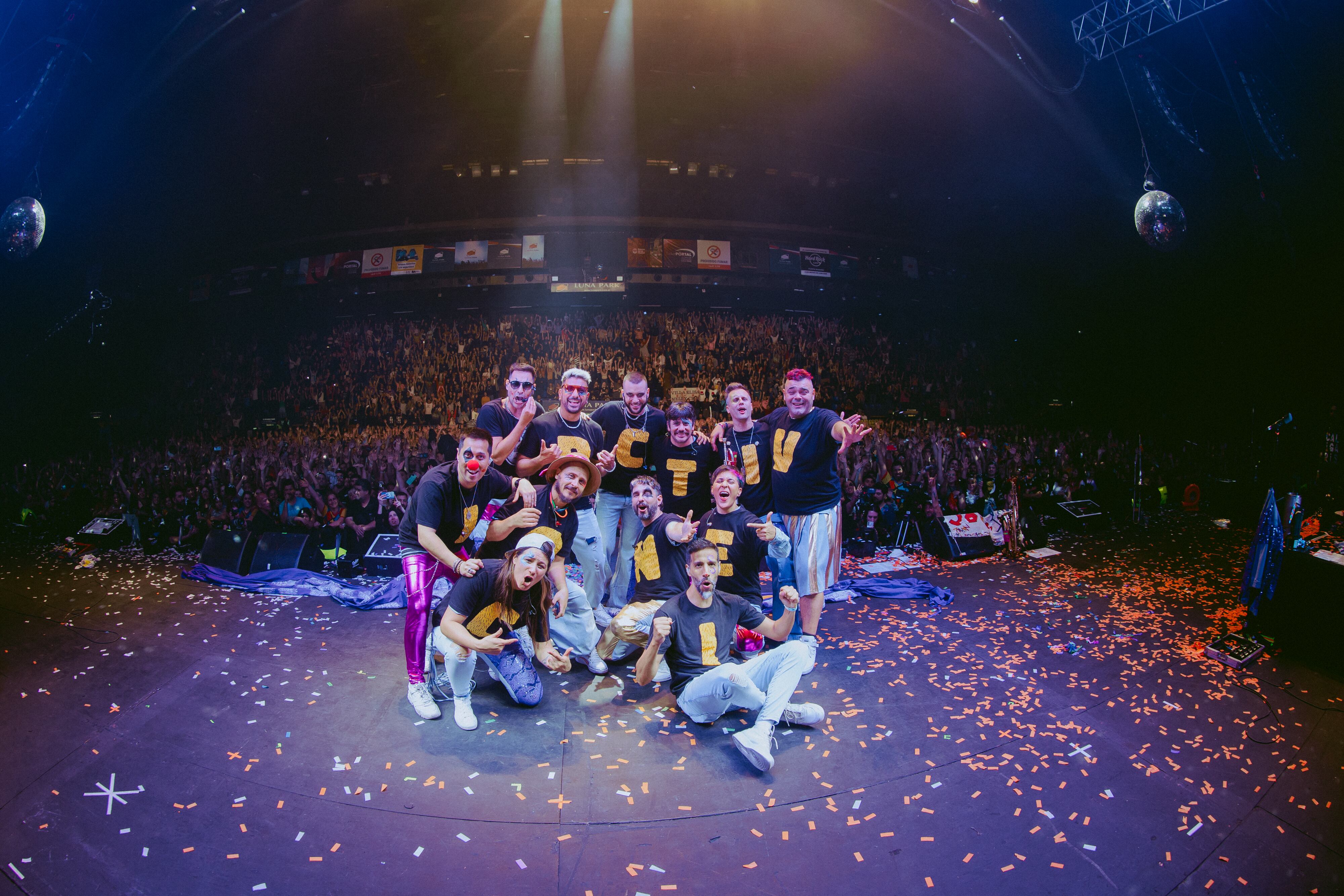 Los Caligaris se presentaron por primera vez en el estadio Luna Park.