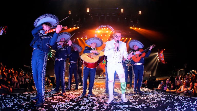 Los Caligaris siguen con su gira por México.