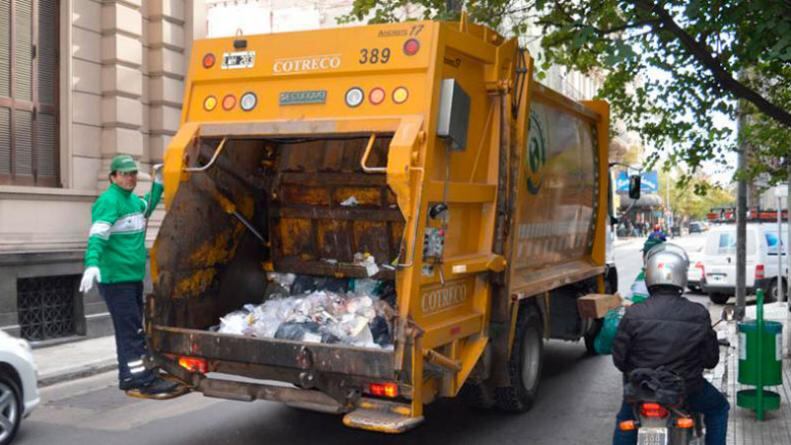 Los camiones de residuos no pasarán este lunes.