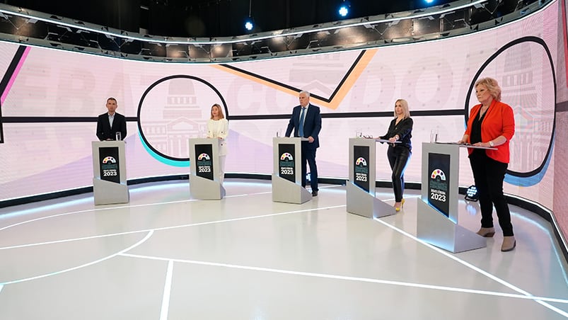 Los candidatos a diputados por Córdoba debaten en El Doce. Foto: Cecilia Acevedo.