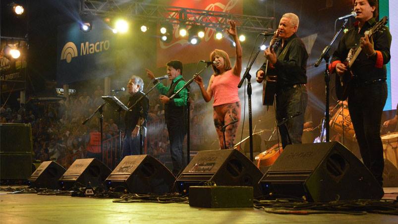 Los Carabajal en el escenario. Foto: Maxi López / ElDoce.tv