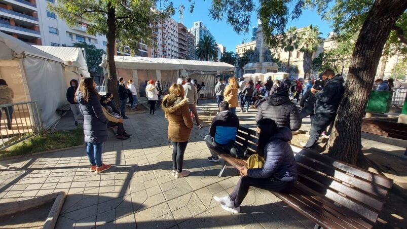 Los centros de testeo de COVID-19, muy concurridos. / Foto: El Doce