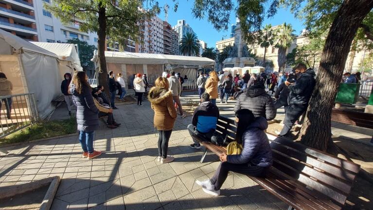 Los centros de testeo de COVID-19, muy concurridos. / Foto: El Doce