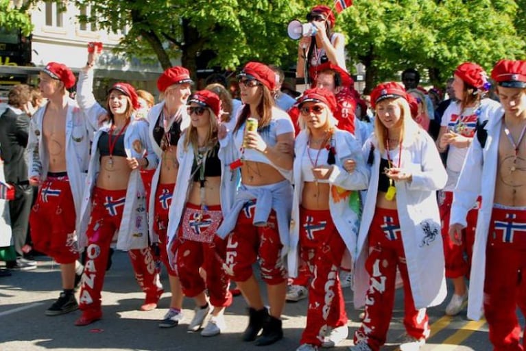 Los chicos noruegos y su escandalosa fiesta de egresados