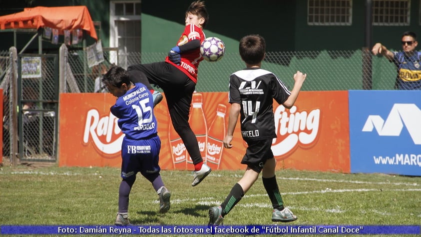 Los chicos regalaron muchos goles en el Día de la Madre.