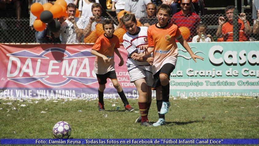 Los chicos regalaron muchos goles en el Día de la Madre.