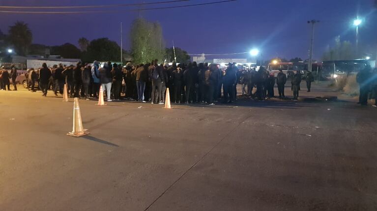 Los choferes de ERSA y Aucor paralizan el servicio.