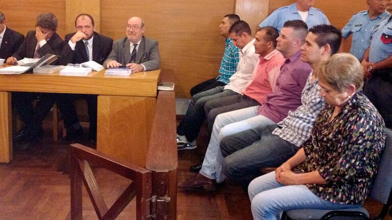 Los cinco barras de Talleres y la madre de dos de ellos son los acusados.