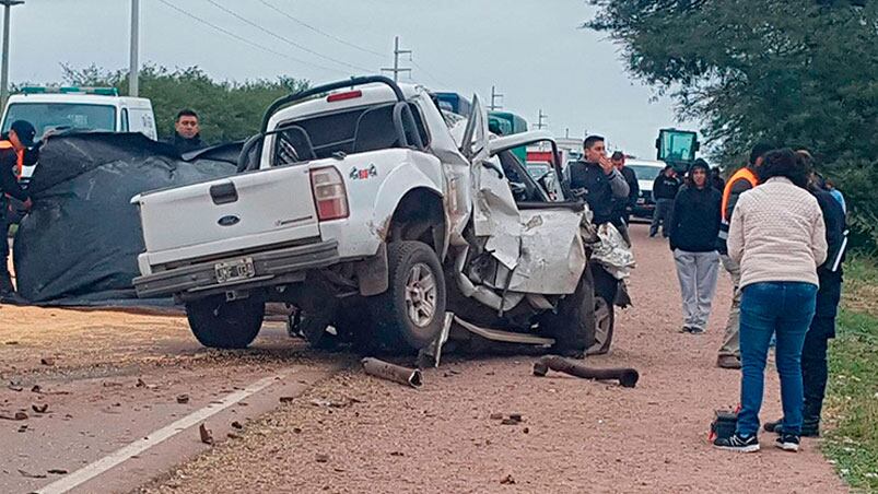 Los cinco ocupantes de la camioneta fallecieron en la ruta 92.