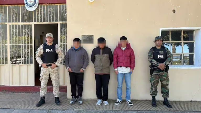 Los ciudadanos chinos fueron expulsados del país tras el aviso de un remisero.