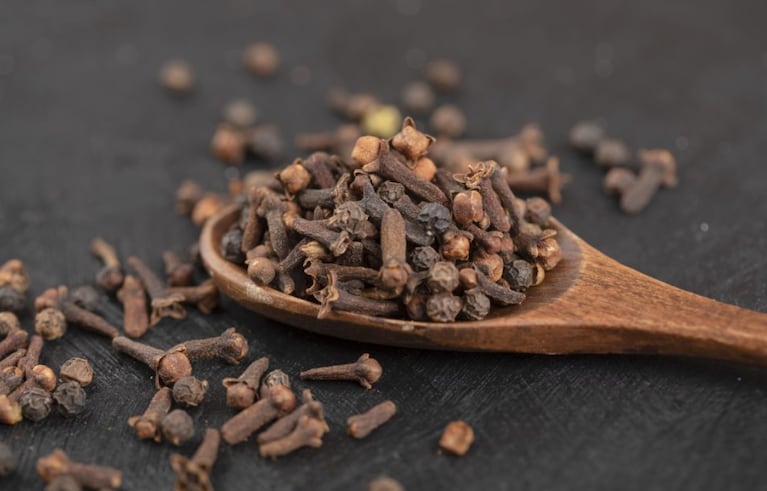 Los clavos de olor pueden ser un gran aliado para la limpieza del hogar.
