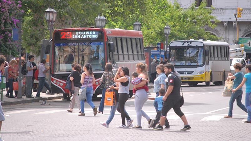 Los colectivos podrían dejar de circular si no hay acuerdo con los choferes. Foto: Lucio Casalla / Archivo ElDoce.tv.