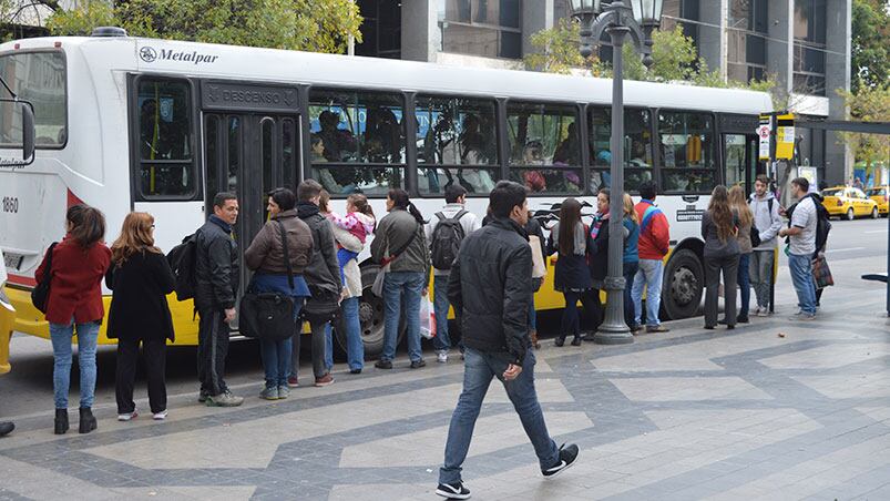 Los colectivos saldrán a la calle este feriado.