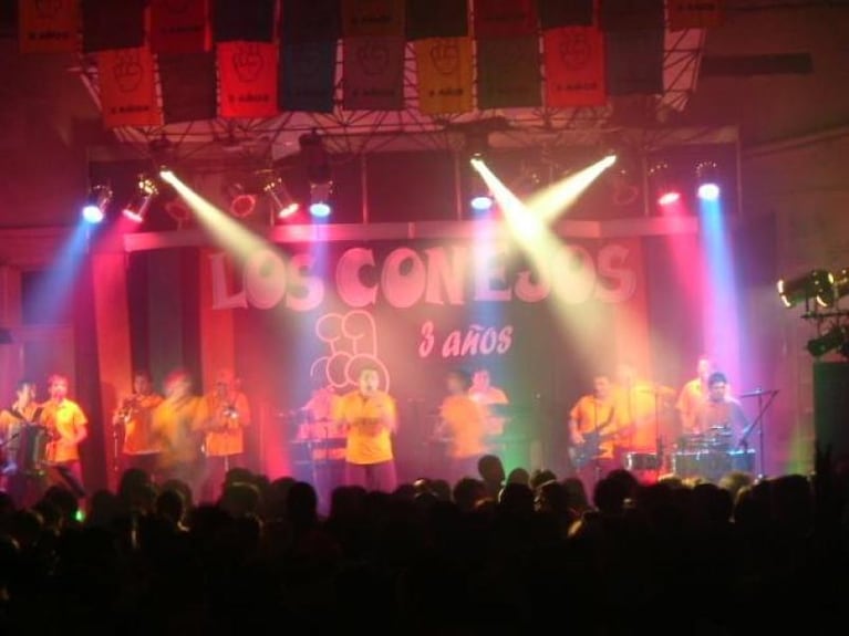 "Los conejos", la banda del Conejo Rivarola se reúne y festeja 20 años