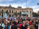 Los cordobeses salieron a la calle por la continuidad del Gobierno Nacional.