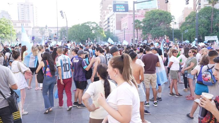 Los cordobeses se concentraron en el centro. Foto: Cecilia Acevedo/El Doce.