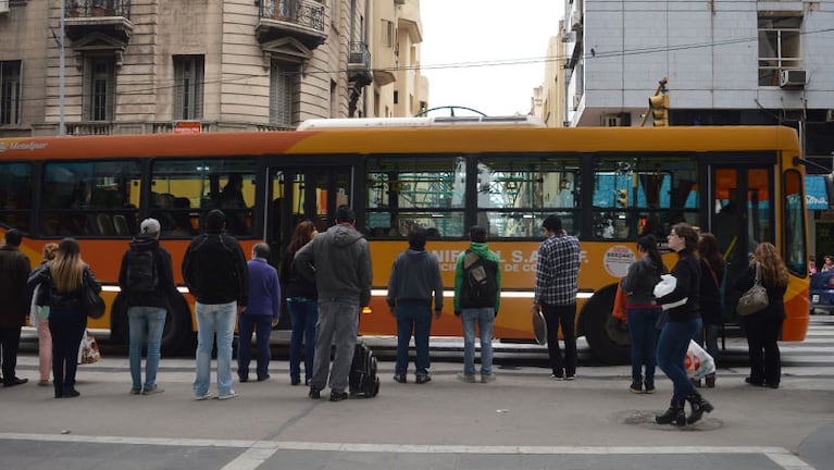 Los cordobeses se quedarán sin colectivos por al menos 24 horas.