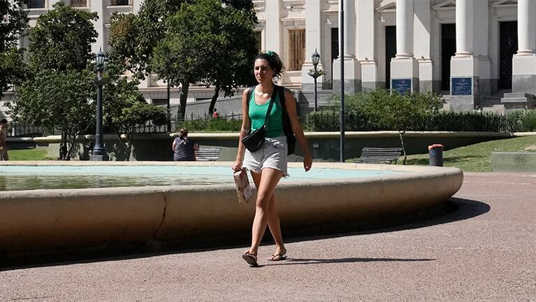 Los cordobeses soportaron otra jornada de intenso calor.