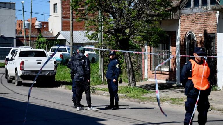 Los cuerpos de las tres chicas fueron encontrados en una casa en Florencio Varela.
