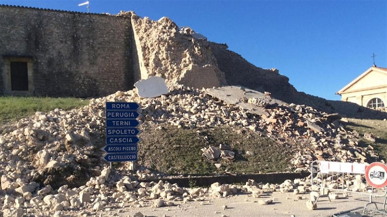 Los daños fueron numerosos en Italia. Fotos: EFE y AP.
