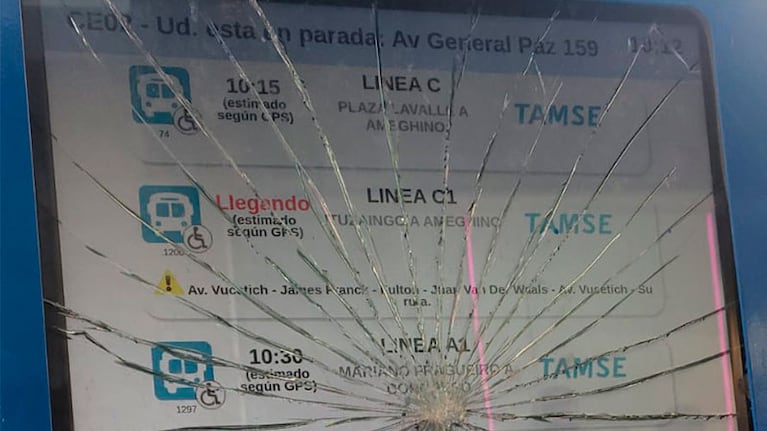 Los daños se registraron en la esquina de Vélez Sarsfield y General Paz.