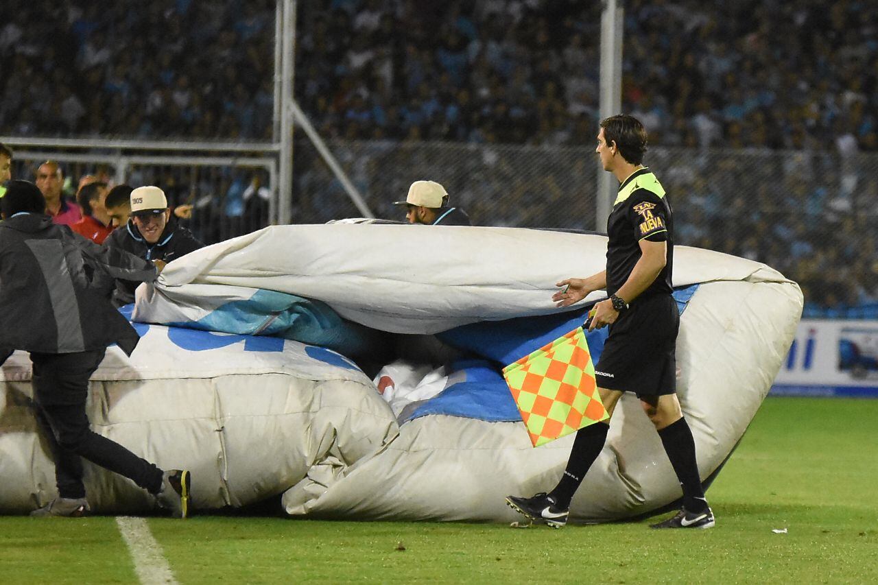 Los de Méndez y los de Caruso abrieron la fecha 4. Foto: Lucio Casalla / ElDoce.tv.