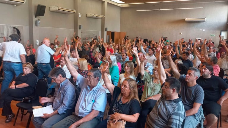 Los delegados de UEPC en la asamblea. Foto: Julieta Pelayo/ElDoce.