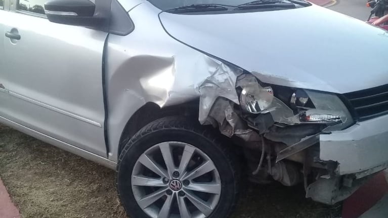 Los delincuentes chocaron contra un Ford Focus.