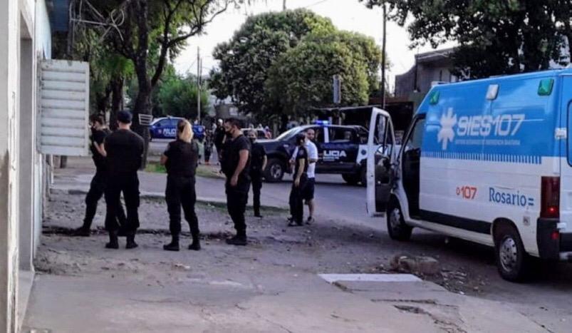 Los delincuentes estaban en moto y aún no fueron identificados. 